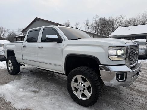 Used 2015 GMC Sierra 2500 SLT w/ Duramax Plus Package image 7