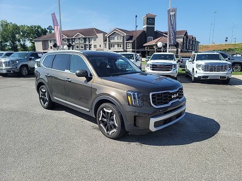 Certified 2025 Kia Telluride S AWD/4WD image 1