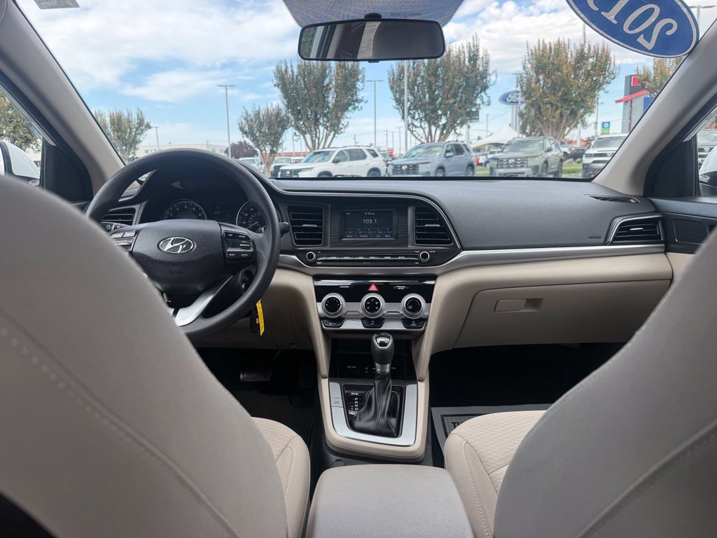Used 2019 Hyundai Elantra SE FWD image 46