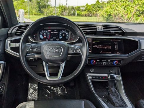 Used 2024 Audi Q3 2.0T Premium AWD/4WD image 32