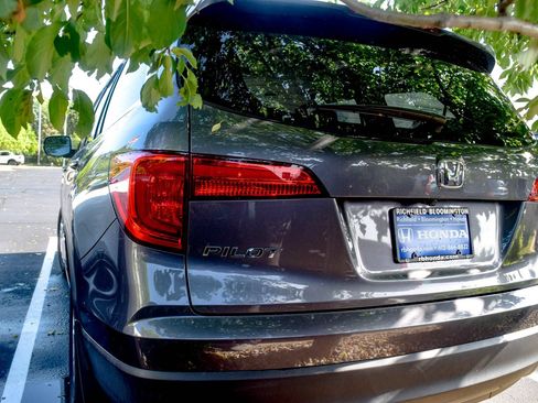 Used 2018 Honda Pilot LX image 17