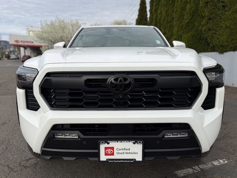 Certified 2024 Toyota Tacoma TRD Off-Road w/ TRD Off Road Premium Package image 3