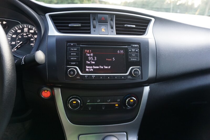 Used 2015 Nissan Sentra SR FWD image 11