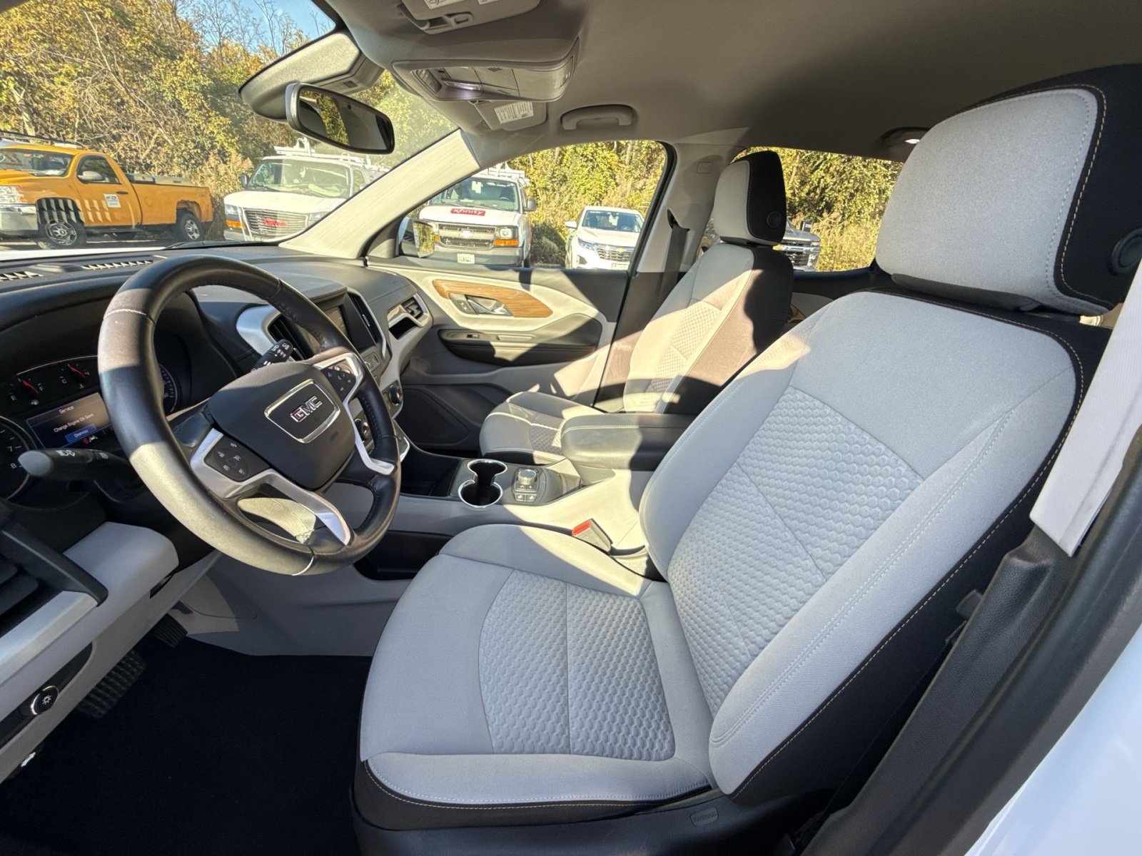 Used 2020 GMC Terrain SLE w/ Driver Convenience Package AWD/4WD image 14