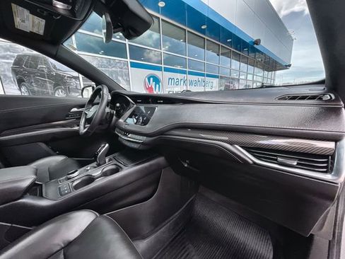 Certified 2023 Cadillac XT4 Sport image 30