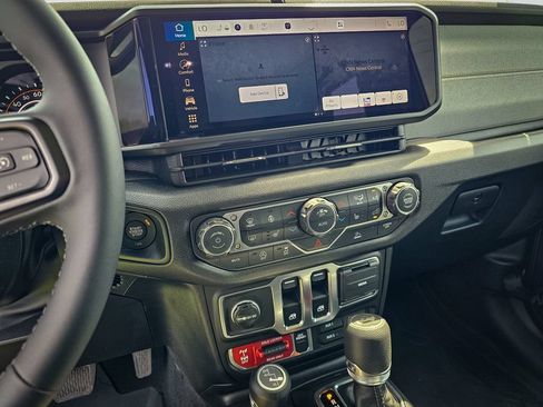 Certified 2026 Jeep Wrangler Sport AWD/4WD image 19