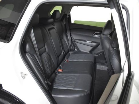 Used 2023 Nissan Rogue Platinum AWD/4WD image 29