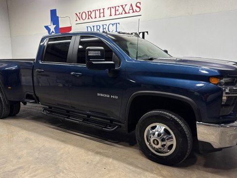Used 2023 Chevrolet Silverado 3500 LT w/ Convenience Package AWD/4WD image 4