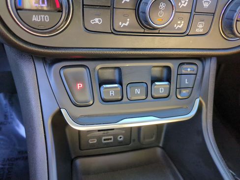 Used 2018 GMC Terrain SLT w/ Preferred Package FWD image 25