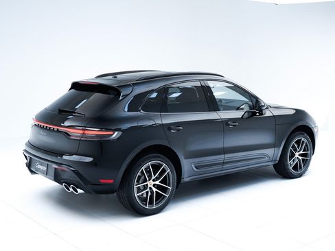 Used 2026 Porsche Macan AWD/4WD image 9