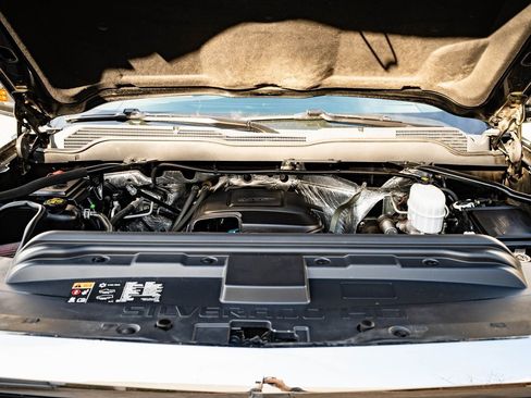 Used 2018 Chevrolet Silverado 2500 High Country image 48