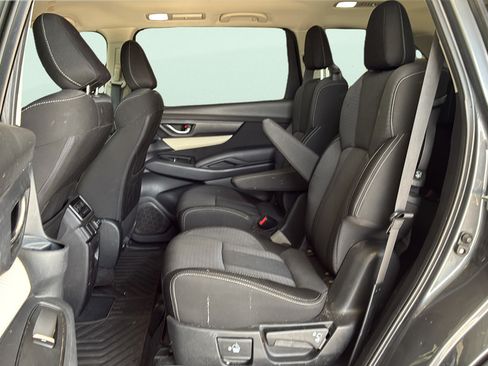 Used 2021 Subaru Ascent Premium w/ Convenience Package AWD/4WD image 24