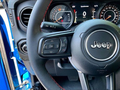 Used 2024 Jeep Wrangler Unlimited Rubicon w/ Capability Package AWD/4WD image 24