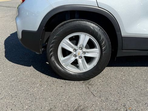 Used 2021 Chevrolet Trax LS FWD image 7