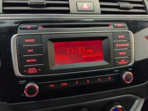 Used 2016 Kia Rio LX image 17