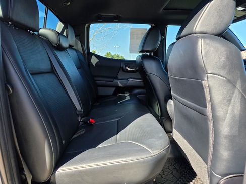 Used 2019 Toyota Tacoma TRD Off-Road image 28