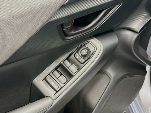 Used 2025 Subaru Crosstrek 2.0i Premium image 15