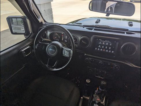 Used 2021 Jeep Wrangler Unlimited Sport AWD/4WD image 26