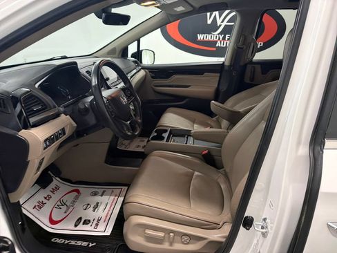Used 2024 Honda Odyssey Elite image 11