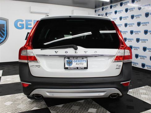 Used 2014 Volvo XC70 T6 w/ Climate Package image 3