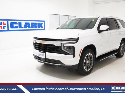 Used 2025 Chevrolet Tahoe LS RWD image 1
