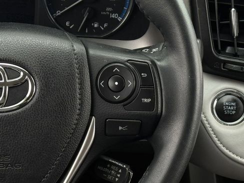 Used 2017 Toyota RAV4 Limited FWD image 15