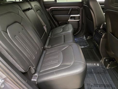 Used 2020 Land Rover Defender 110 First Edition image 26