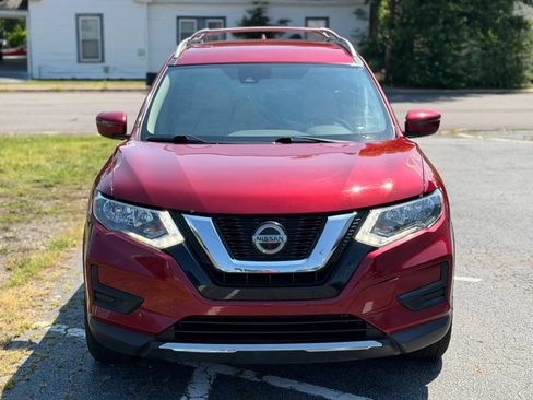 Used 2020 Nissan Rogue FWD image 2