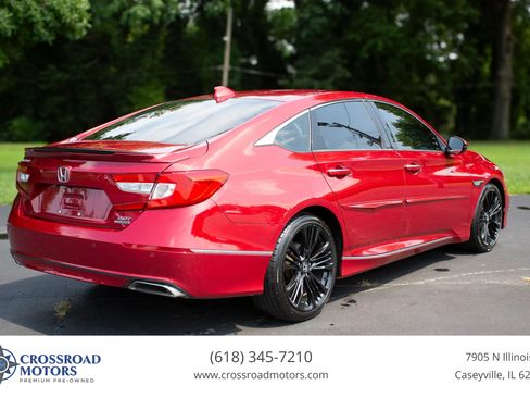 Used 2018 Honda Accord Touring image 6
