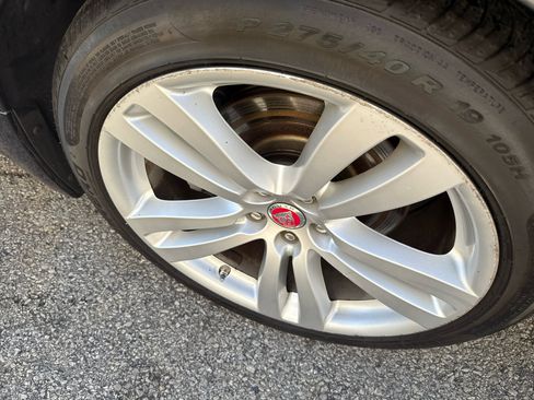 Used 2014 Jaguar XJ L Portfolio image 34