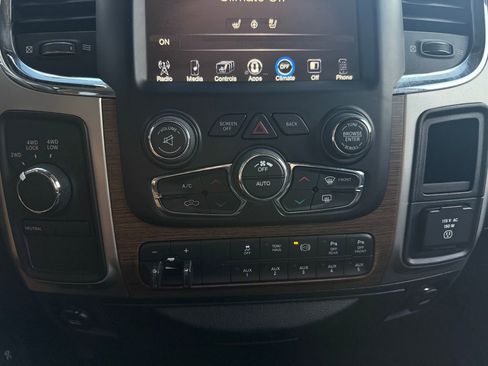 Used 2017 RAM 2500 Laramie w/ Sport Appearance Group AWD/4WD image 30