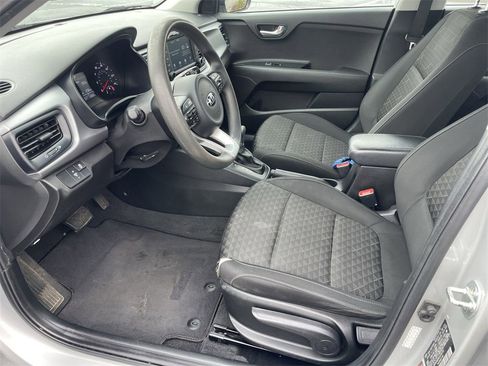 Used 2020 Kia Rio S image 9