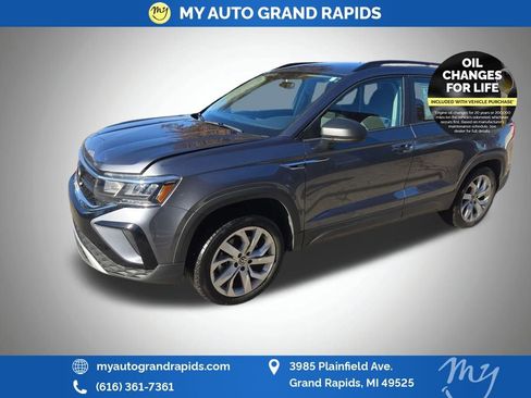 Used 2023 Volkswagen Taos S image 3