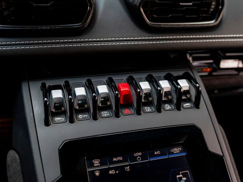 Used 2021 Lamborghini Huracan EVO RWD image 53