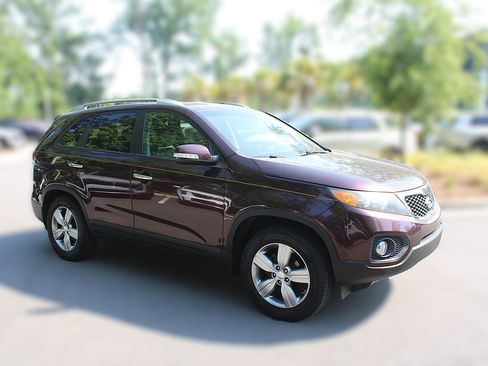 Used 2013 Kia Sorento EX w/ Premium Plus Pkg FWD image 14