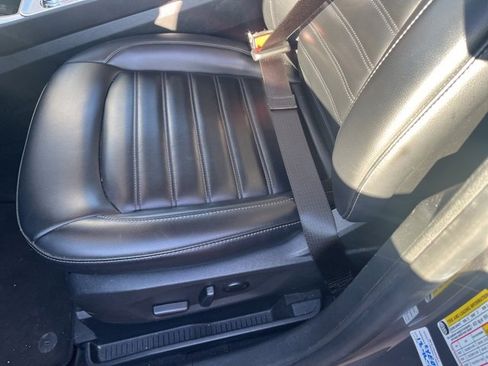 Used 2024 Ford Edge SEL image 8