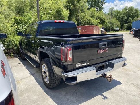 Used 2018 GMC Sierra 1500 SLT w/ SLT Premium Package AWD/4WD image 3