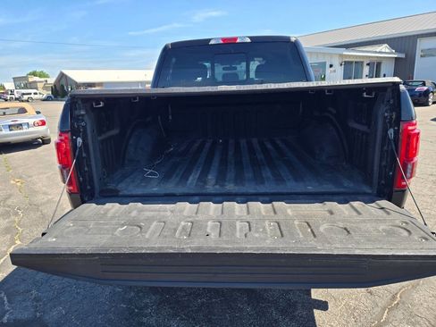 Used 2017 Ford F150 XLT w/ Equipment Group 302A Luxury AWD/4WD image 18