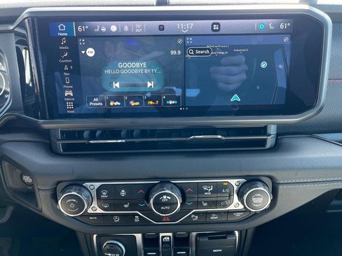 Used 2024 Jeep Gladiator Rubicon image 20