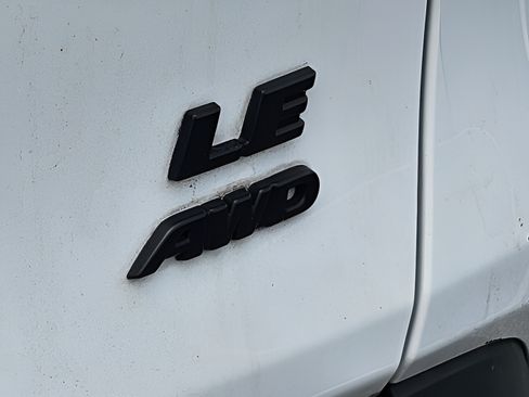 Certified 2023 Toyota RAV4 LE AWD/4WD image 30