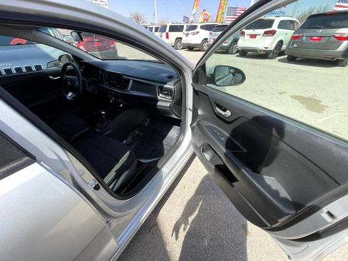 Used 2019 Kia Rio LX image 17