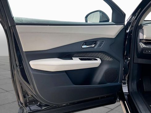 Certified 2023 Nissan Ariya FWD image 20