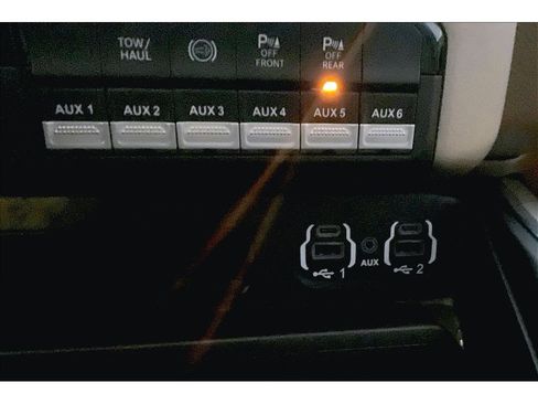 Used 2022 RAM 3500 Laramie image 34