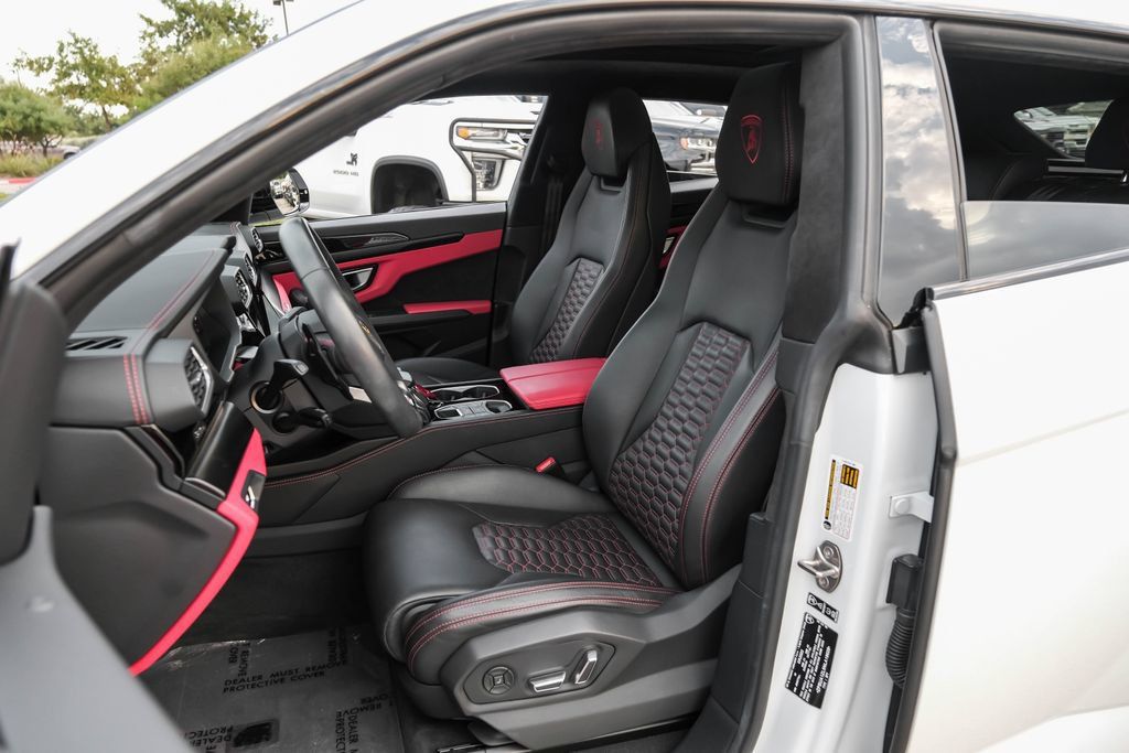 Used 2022 Lamborghini Urus AWD/4WD image 41