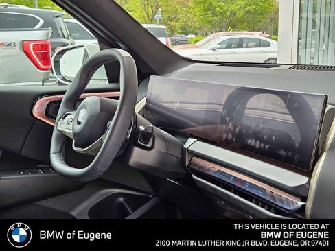 Used 2025 BMW X3 xDrive30i w/ Premium Package image 11