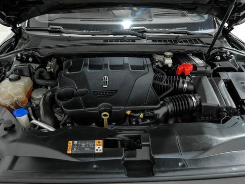 Used 2018 Lincoln Continental Reserve FWD image 56