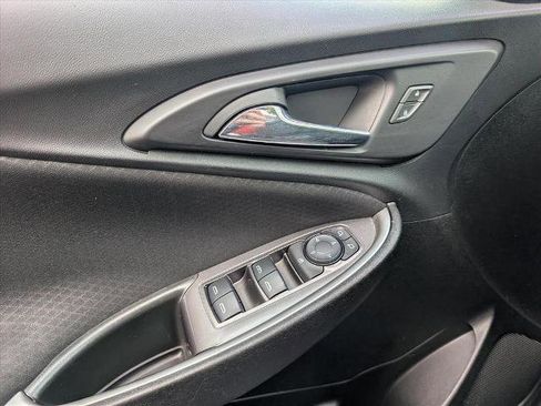 Used 2023 Chevrolet Malibu LT image 14