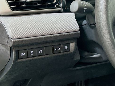 New 2025 Toyota Camry LE w/ Convenience Package FWD image 11