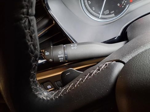 Certified 2022 Cadillac XT6 Premium Luxury image 9