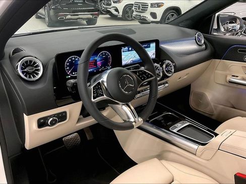 Certified 2025 Mercedes-Benz GLA 250 4MATIC image 11